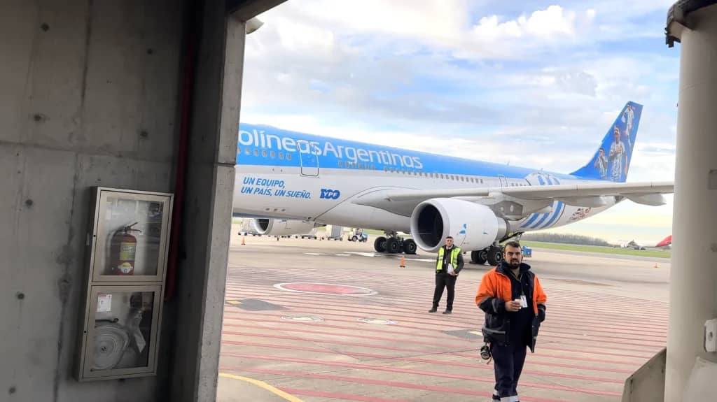 Aerolineas Argentinas A330 Business Class in 2023 (Domestic). LV-FVH