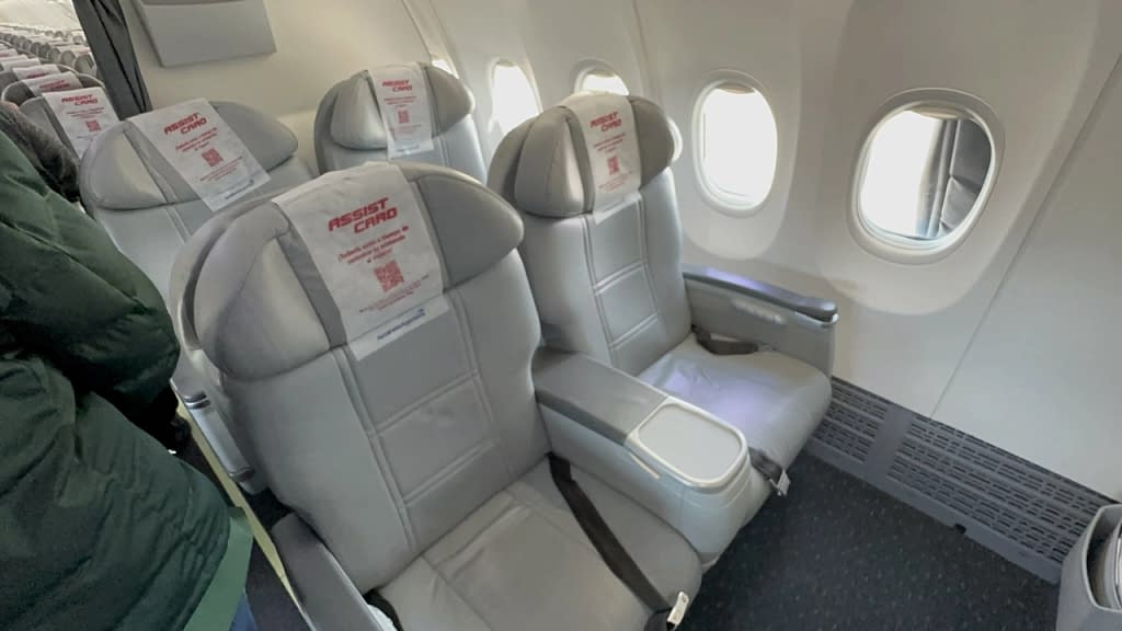 Aerolineas Argentinas 737 MAX 8 Club Economy Cabin