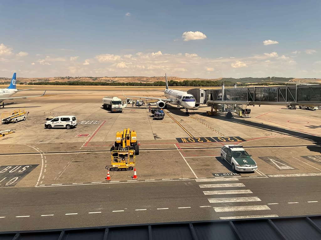 LOT Embraer 195LR at Madrid Barajas Terminal 2