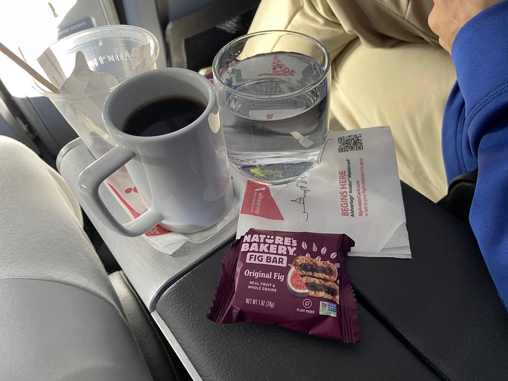 American Airlines A321neo First Class Breakfast Service (2023)