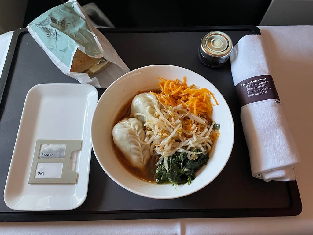 Swiss Business Class in 2023: Pre-arrival meal