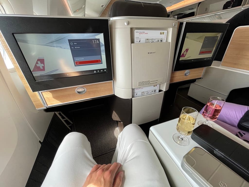 Swiss 777-300ER Business Class Seat (2023) - Welcome drink