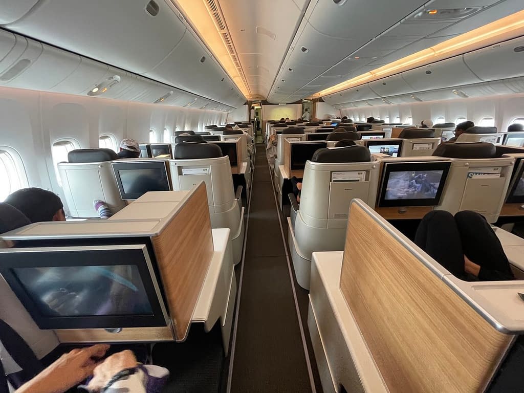 Swiss 777-300ER Business Class Seat (2023) - Aisle