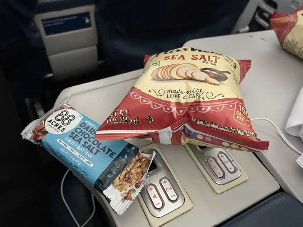Delta Miami to Boston: Post-lunch snacks (DL494)