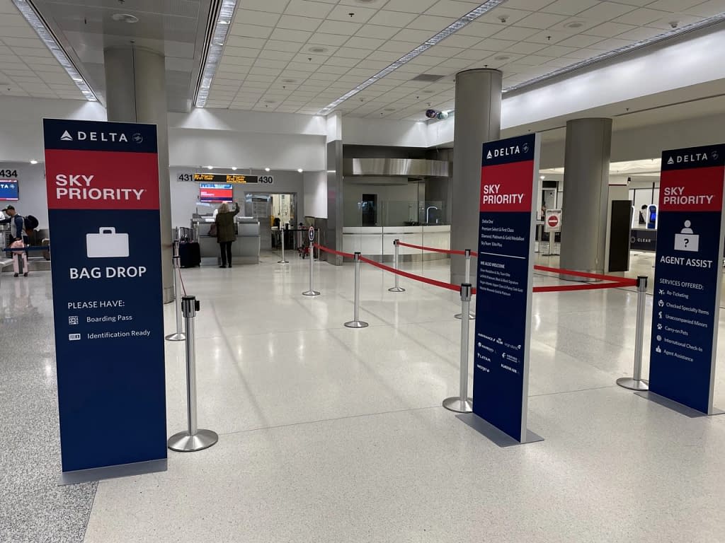 Delta Check-in Desks Miami Airport Skypriority