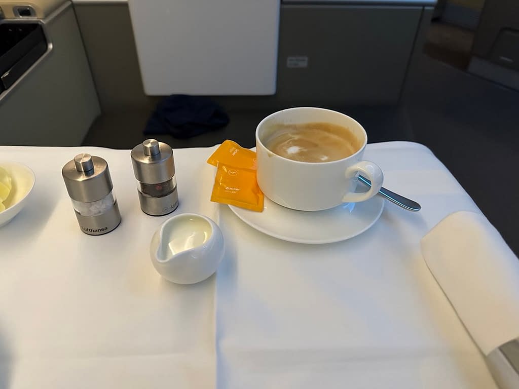 Lufthansa 747-8 First Class in 2023 - Breakfast 1