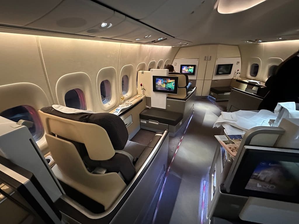 Lufthansa 747-8 First Class Cabin in 2023 - 6