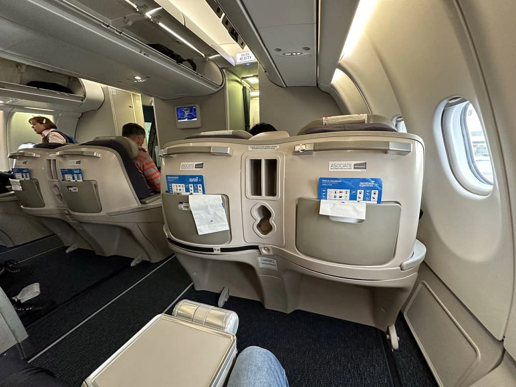 Aerolineas Argentinas A330-200 Business Class Cabin (2023)
