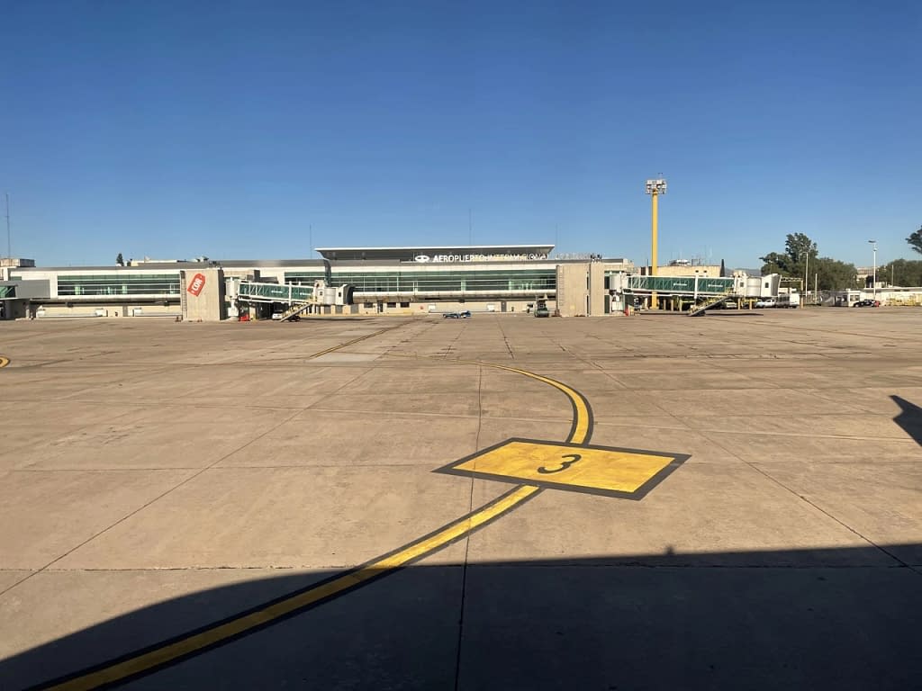 Aerolíneas Argentinas E190 Club Economy Cabin (Premium Economy) - 2023