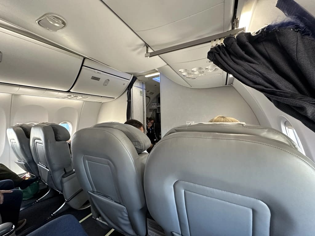 Aerolineas Argentinas 737 MAX 8 Club Economy Cabin