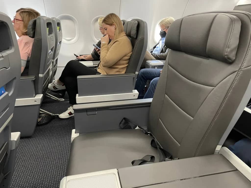 American Airlines A321neo First Class Cabin 2