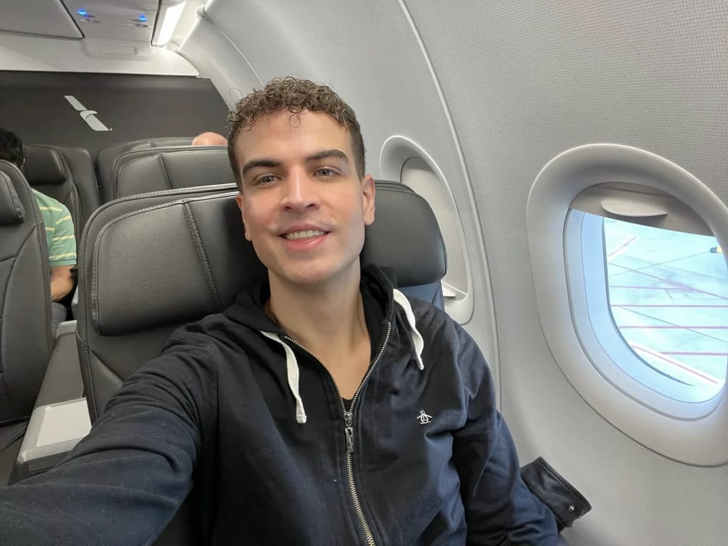 American Airlines A321neo First Class Review (Germán Ceballos). Hi from AirLapse!