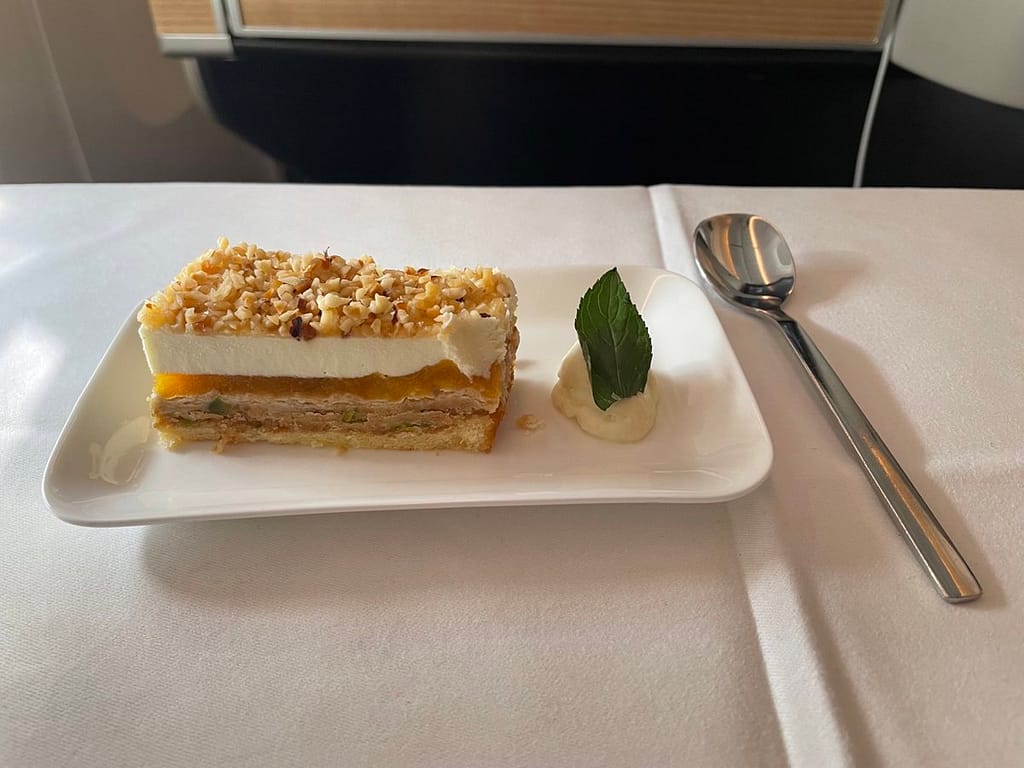Swiss Business Class in 2023: Meal Service
