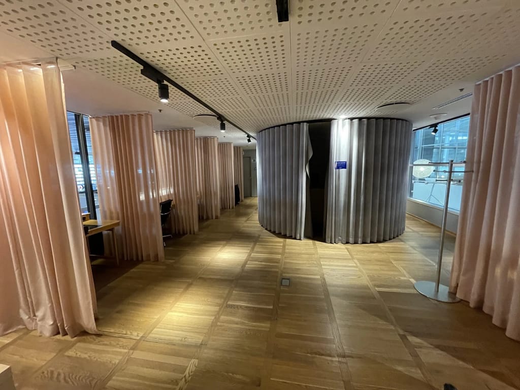 SAS Gold Lounge at Copenhagen Kastrup (2023)