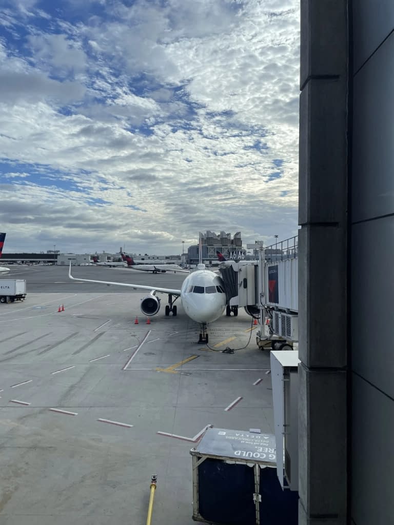 Delta Miami to Boston: Gate in Boston (DL484)