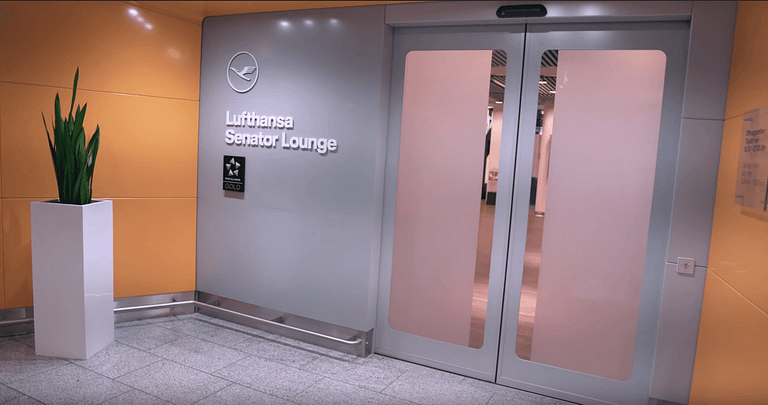 Lufthansa Senator Lounge (Gold) Frankfurt Terminal 1 Review [Video]