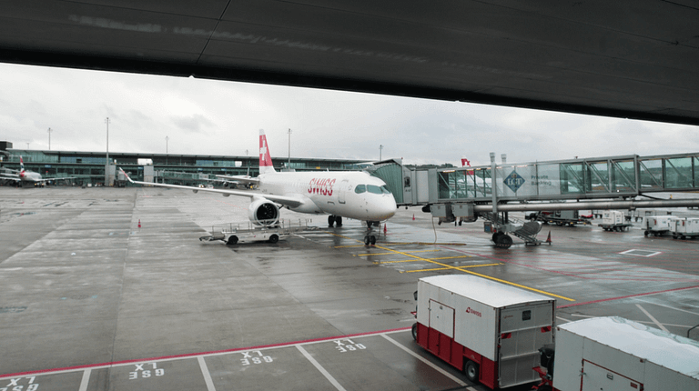 My big FAIL with an Airbus A220. Swiss Airlines Zurich to Hamburg Economy Class Review.